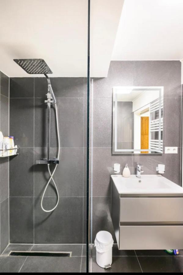 לוראך Guenstiges Gruenes Ferienzimmer Mit Separater Moderner Dusche מראה חיצוני תמונה